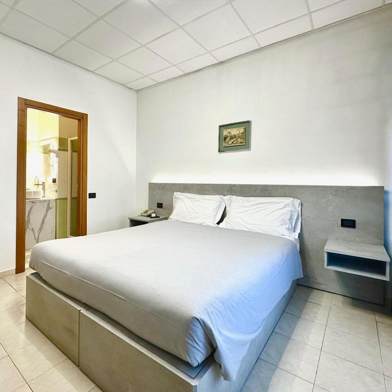 Hotel Leonardo - Camera Matrimoniale Standard - 6
