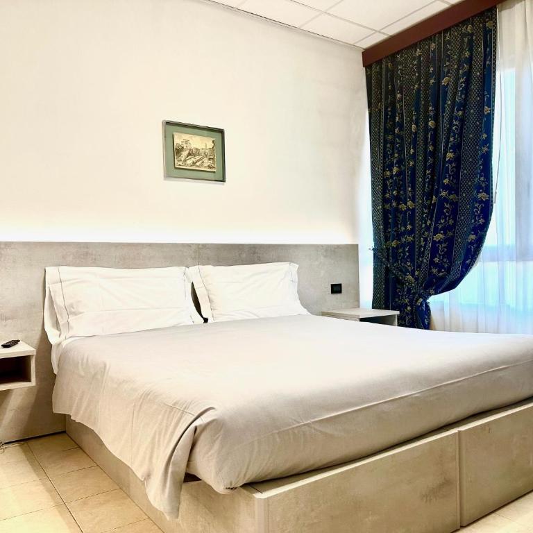 Hotel Leonardo - Camera Matrimoniale Standard - 1