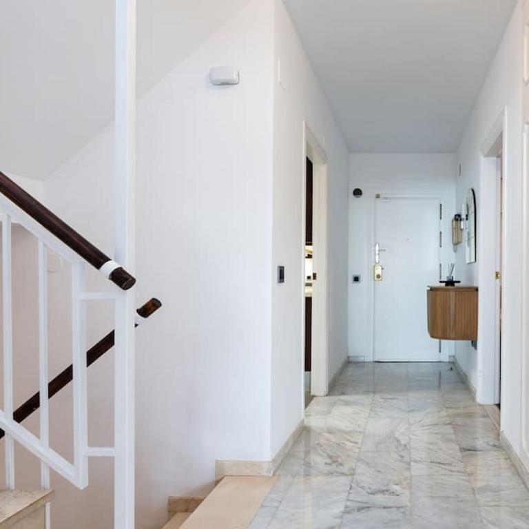 Exclusive Villa with Sea View Near Center - Casa de 6 dormitorios - 41
