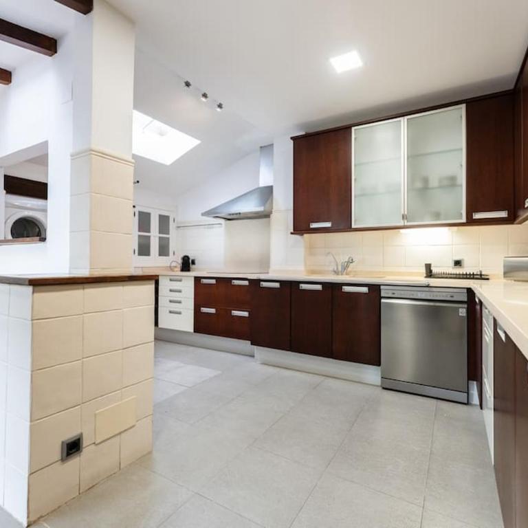 Exclusive Villa with Sea View Near Center - Casa de 6 dormitorios - 33