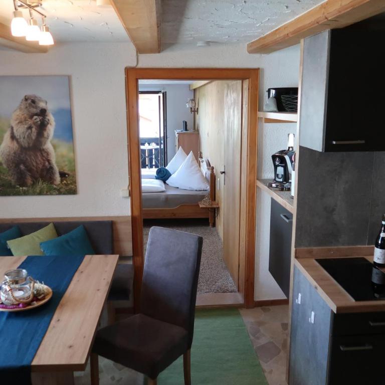 Dorfchalet & FeWo - mit KÖNIGSCARD - Apartment mit 1 Schlafzimmer - 4