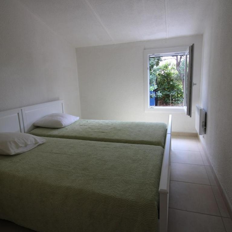 Mazet Mireille climatisé pour 4 personnes avec tennis et piscine à La Londes-Les-Maures - Maison de Vacances - 8