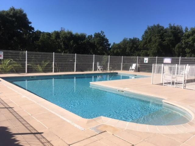 Mazet Mireille climatisé pour 4 personnes avec tennis et piscine à La Londes-Les-Maures - Maison de Vacances - 11