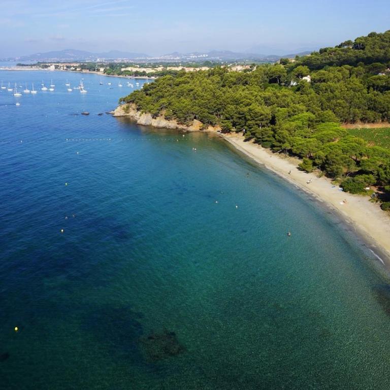 Mazet Mireille climatisé pour 4 personnes avec tennis et piscine à La Londes-Les-Maures - Maison de Vacances - 15