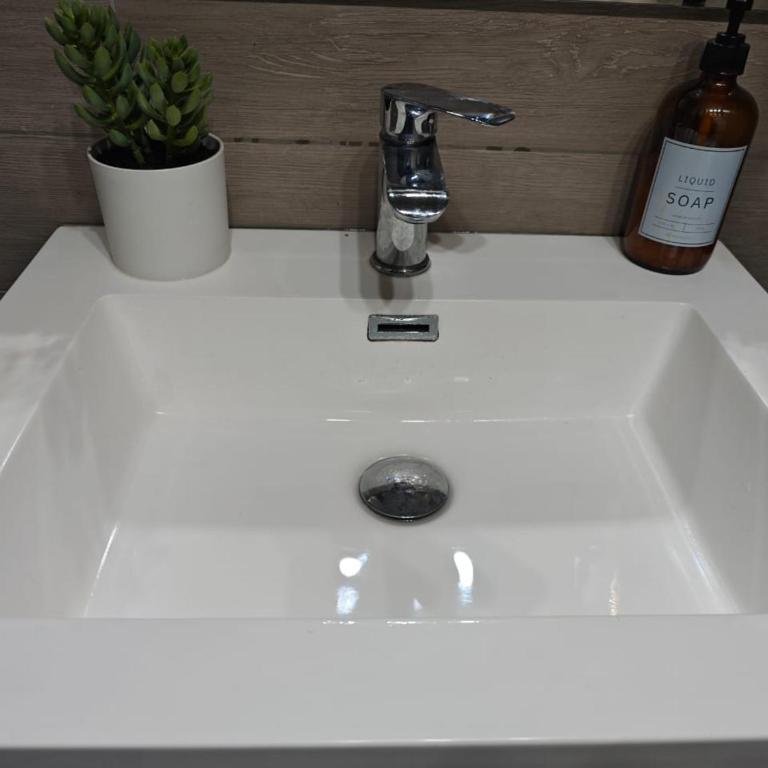 Depa con piscina frente al Lago Llanquihue y vista al volcán - Apartamento de 2 dormitorios - 32