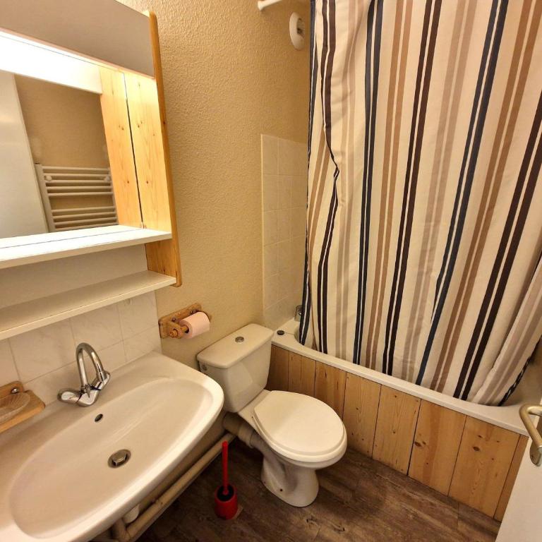 Appartement 3 Pièces + Cabine 8/10 Pers. - Cœur de Station, Proche Pistes et Commerces, 55m² - FR-1-265-191 - Appartement (10 Adultes) - 11