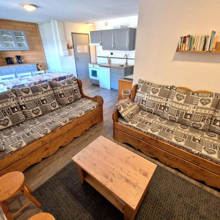 Appartement 3 Pièces + Cabine 8/10 Pers. - Cœur de Station, Proche Pistes et Commerces, 55m² - FR-1-265-191 - Appartement (10 Adultes) - 15