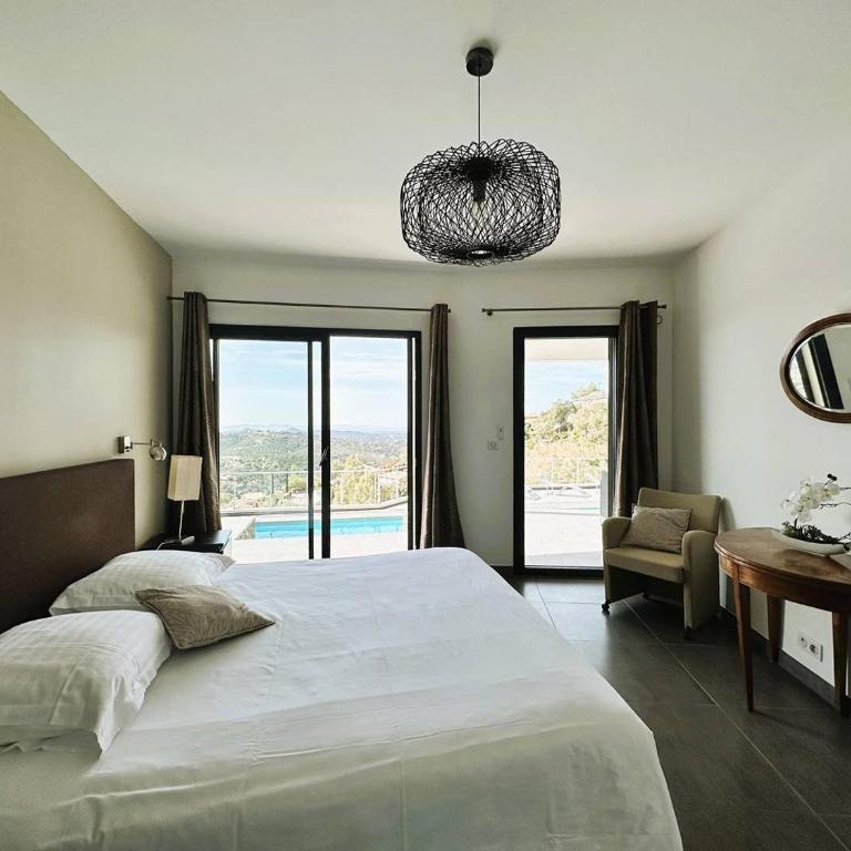 Villa Eden pour 8 personnes climatisée avec piscine chauffée et vue mer à La Londe-les-Maures - Maison de Vacances 4 Chambres - 18