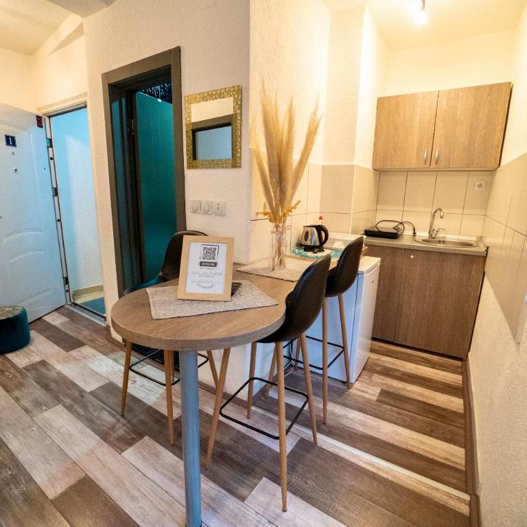 Apartmani Aleksandra u centru grada - Apartment - 6