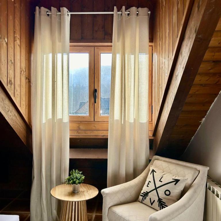 SNÖ Apartamentos Escarrilla - Appartamento Superior con 2 Camere da Letto - 1
