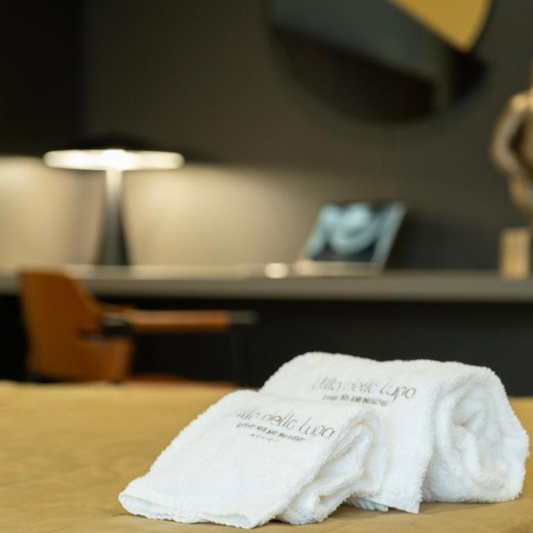 Villa Della Lupa Luxury Rooms - Deluxe King Room - 5