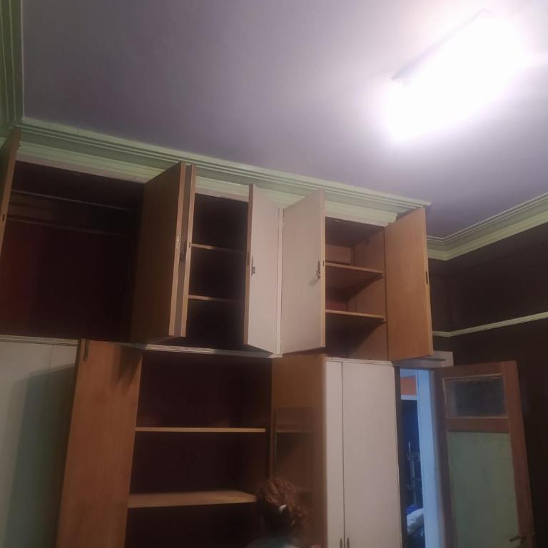 Departamento con balcon al frente 5 ambientes y jardin - Apartamento de 3 dormitorios - 17