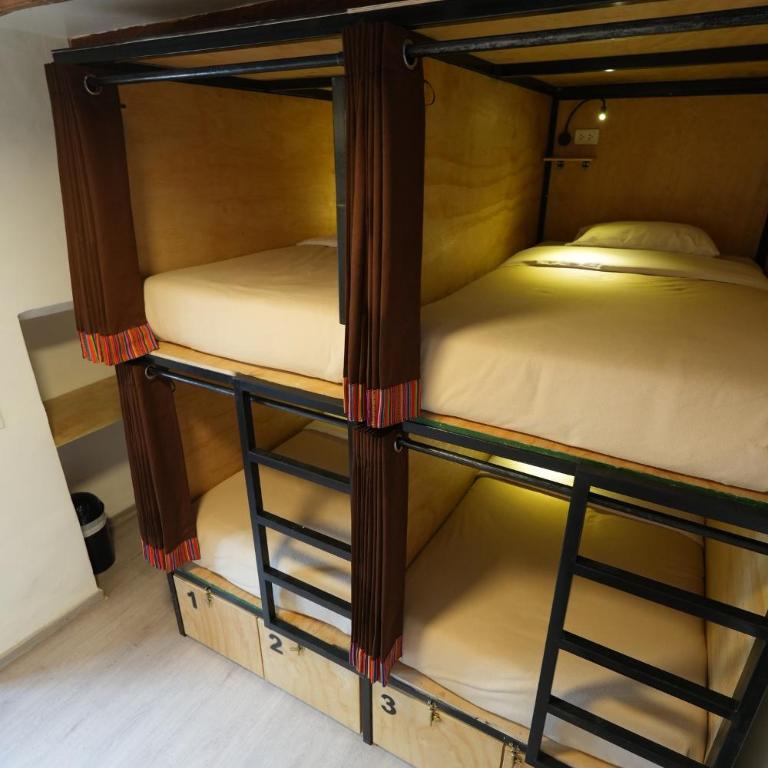 Black Llama Hostel Cusco - Bed in 4-Bed Mixed Dormitory Room - 7
