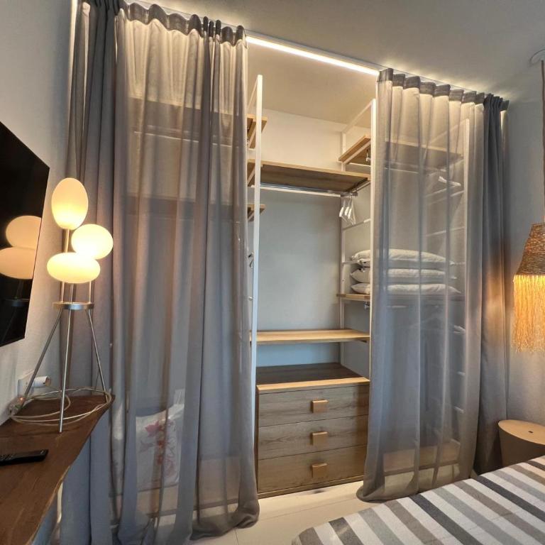 Suite BURBERA - One-Bedroom Apartment with Sea View and Terrace - 8