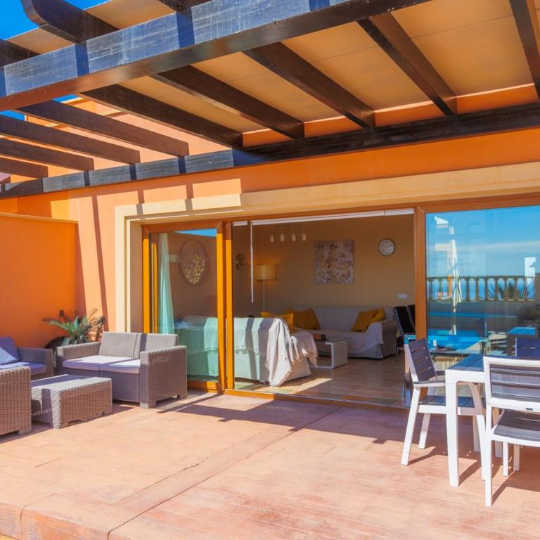 Villa with Pool, Luxury Scape in Caleta De Fuste - Villa with Private Pool - 7