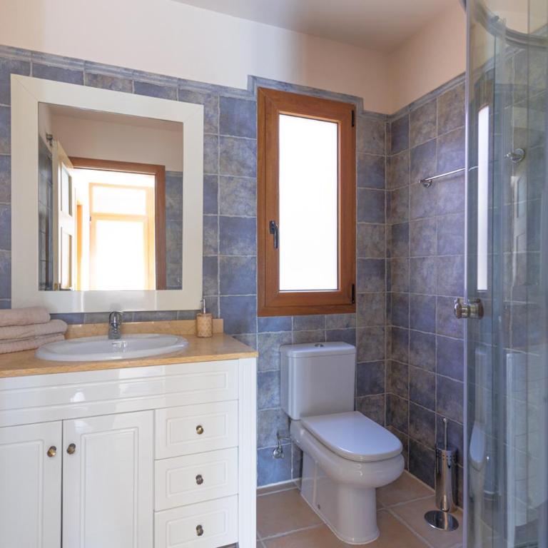 Villa with Pool, Luxury Scape in Caleta De Fuste - Villa with Private Pool - 11