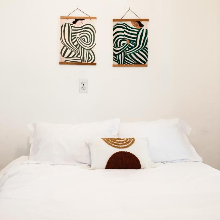 Beautiful 6 BDR Villa with AC in La Condesa - Villa - 41
