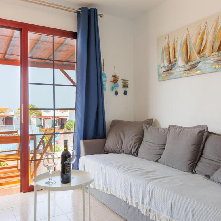 Sunny Terrace by the Pool - Relax Caleta de Fuste - One-Bedroom Apartment - 4