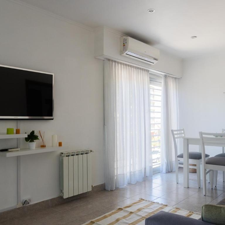 Departamento acogedor y luminoso zona Guemes para mayores de 30 años - Apartamento de 2 dormitorios - 9