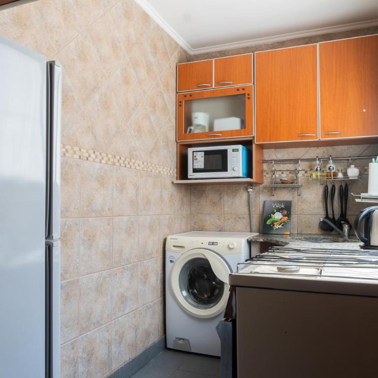 Departamento acogedor y luminoso zona Guemes para mayores de 30 años - Apartamento de 2 dormitorios - 13
