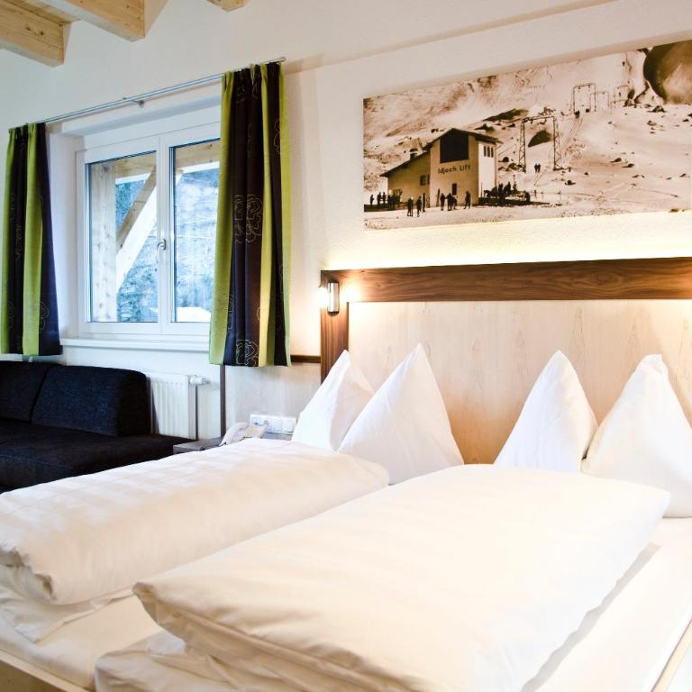 Hotel Tannenhof - Doppelzimmer mit Zustellbett - 2