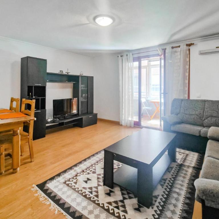 2 Bedroom Amazing Apartment In Torrevieja - Two-Bedroom Apartment - 1