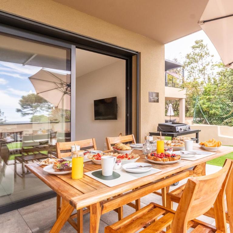 La Villa Sambro - Appartement 2 Chambres de Luxe avec Vue sur le Jardin - 5