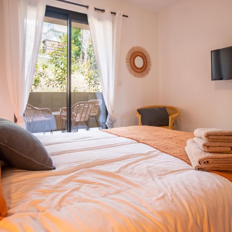 La Villa Sambro - Appartement 2 Chambres - Vue sur Jardin - 10