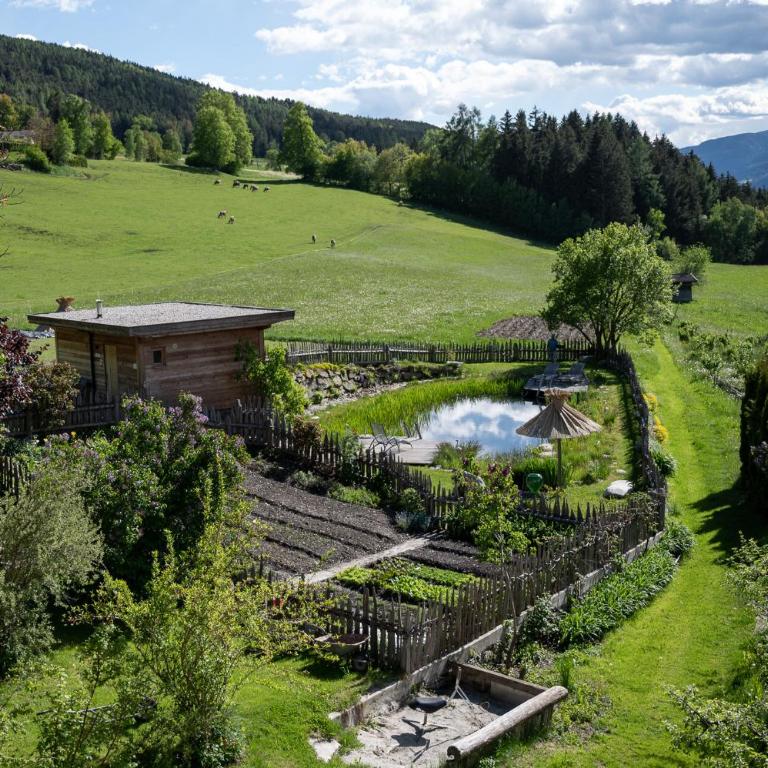 Froetscherhof, Urlaub auf dem Bio-Bauernhof in Brixen, Appartments, Sauna und BrixenCard - Two-Bedroom Apartment - 21