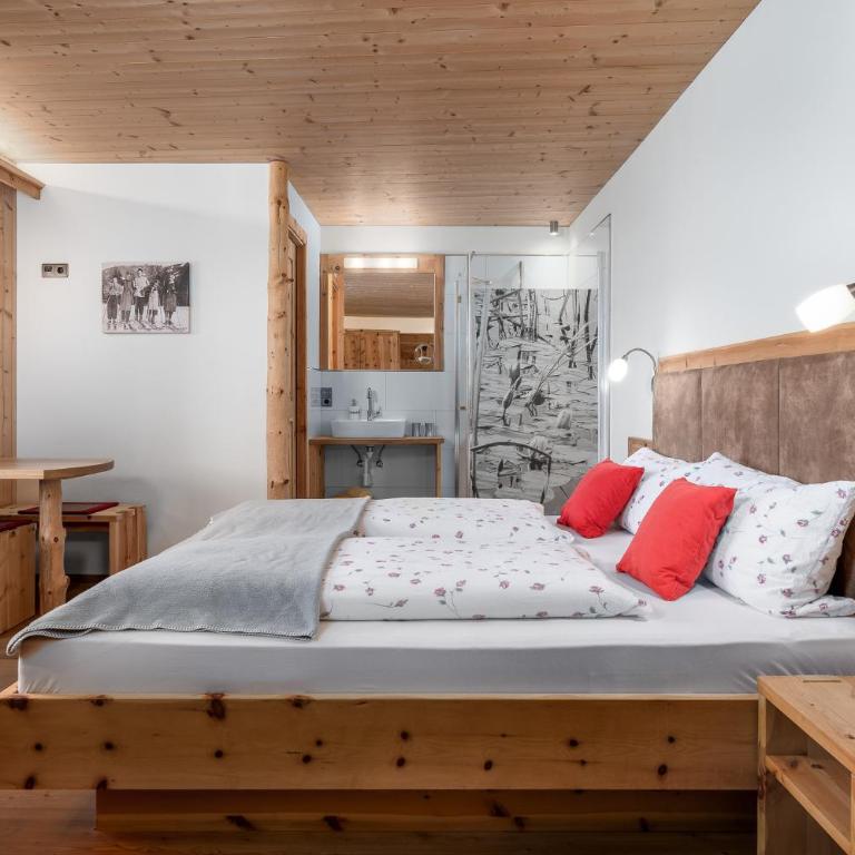 Froetscherhof, Urlaub auf dem Bio-Bauernhof in Brixen, Appartments, Sauna und BrixenCard - Three-Bedroom Apartment - 26