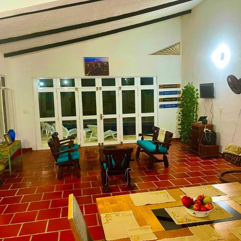 Villa Sari Anapoima - Three-Bedroom House - 12
