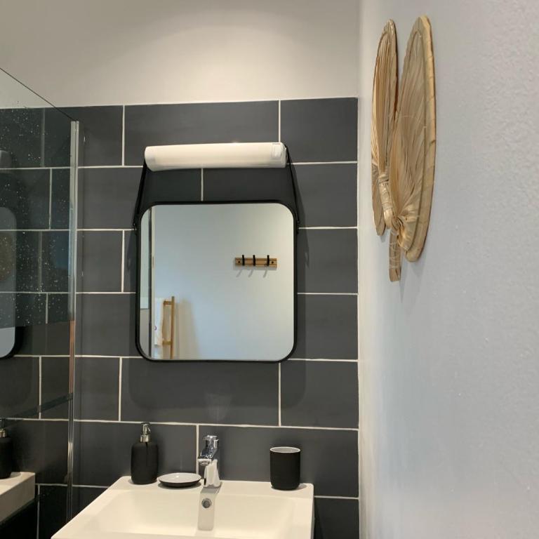 A deux pas de la gare, La Maison Rouge - Appartement 1 Chambre - 8