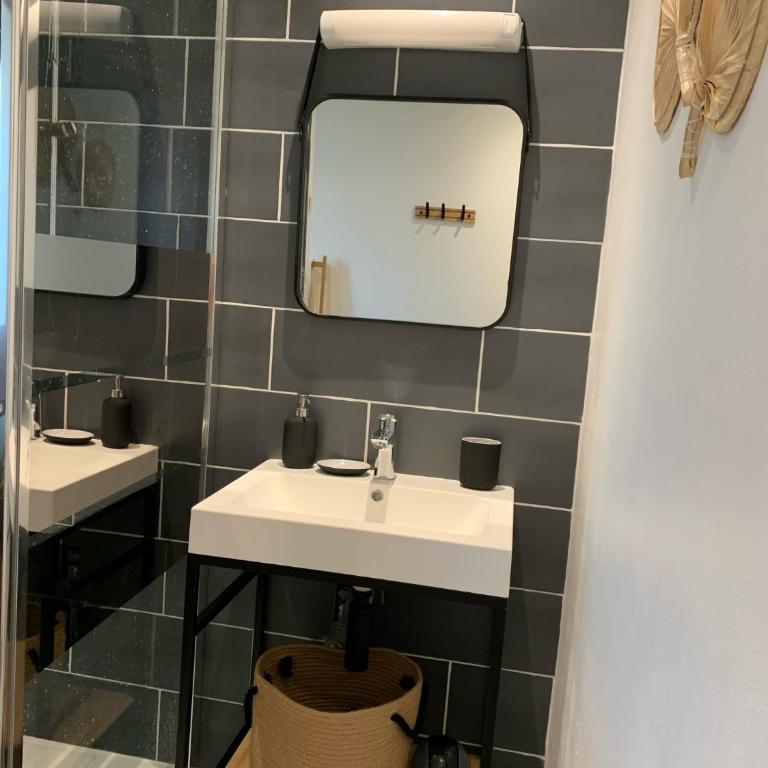 A deux pas de la gare, La Maison Rouge - Appartement 1 Chambre - 7