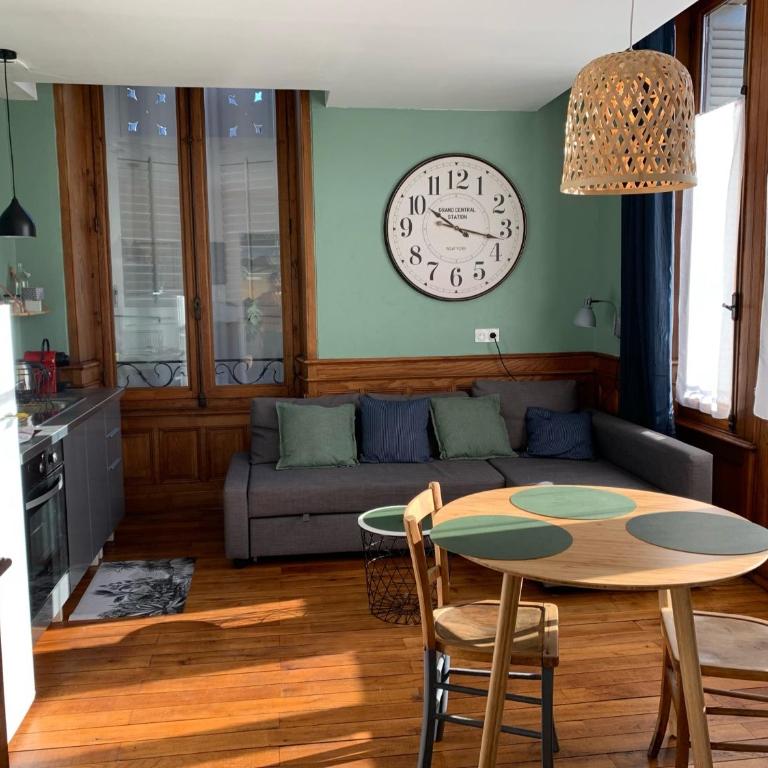 A deux pas de la gare, La Maison Rouge - Appartement 1 Chambre - 1