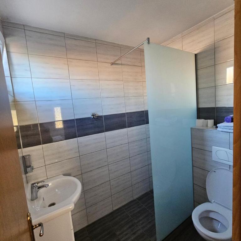 Studio Dzana - One-Bedroom Apartment - 5