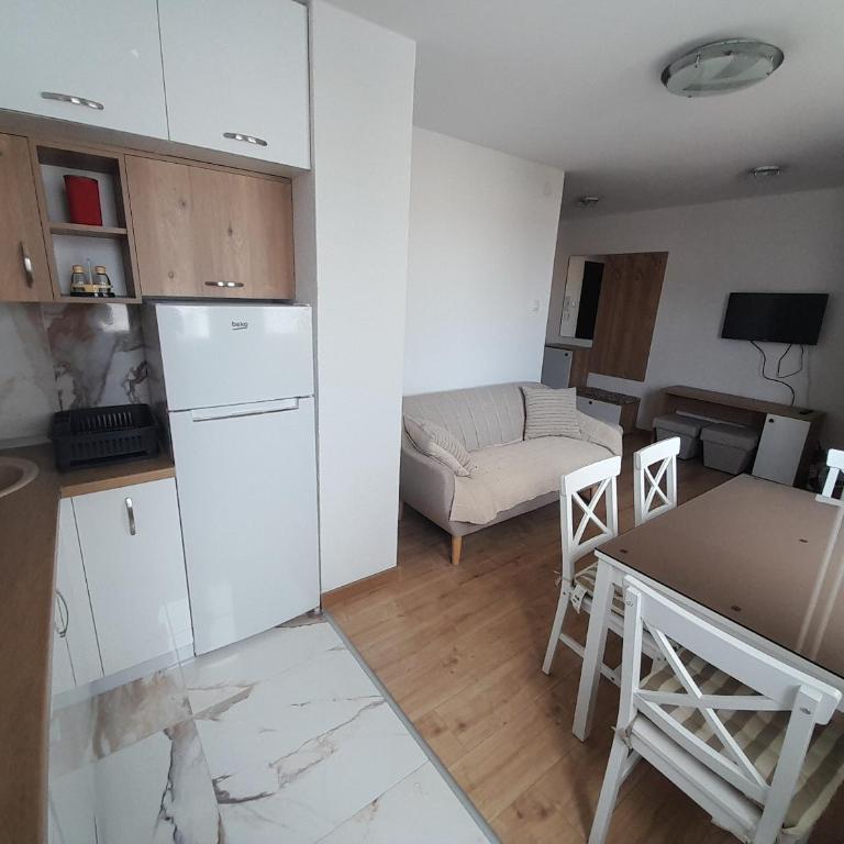 stan san banjaluka - Apartman sa 1 Spavaćom Sobom, Balkonom i Pogledom na Grad - 5