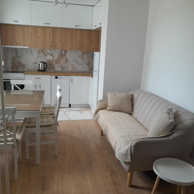 stan san banjaluka - Apartman sa 1 Spavaćom Sobom, Balkonom i Pogledom na Grad - 2