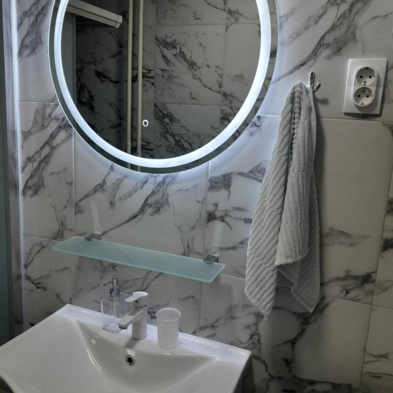 stan san banjaluka - Apartman sa 1 Spavaćom Sobom, Balkonom i Pogledom na Grad - 15