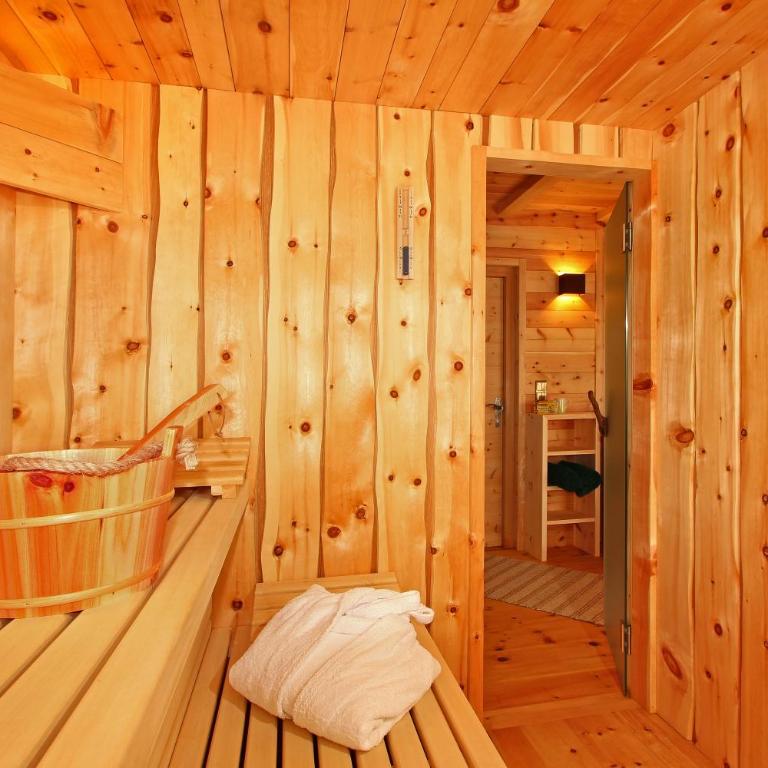 Froetscherhof, Urlaub auf dem Bio-Bauernhof in Brixen, Appartments, Sauna und BrixenCard - Two-Bedroom Apartment - 43