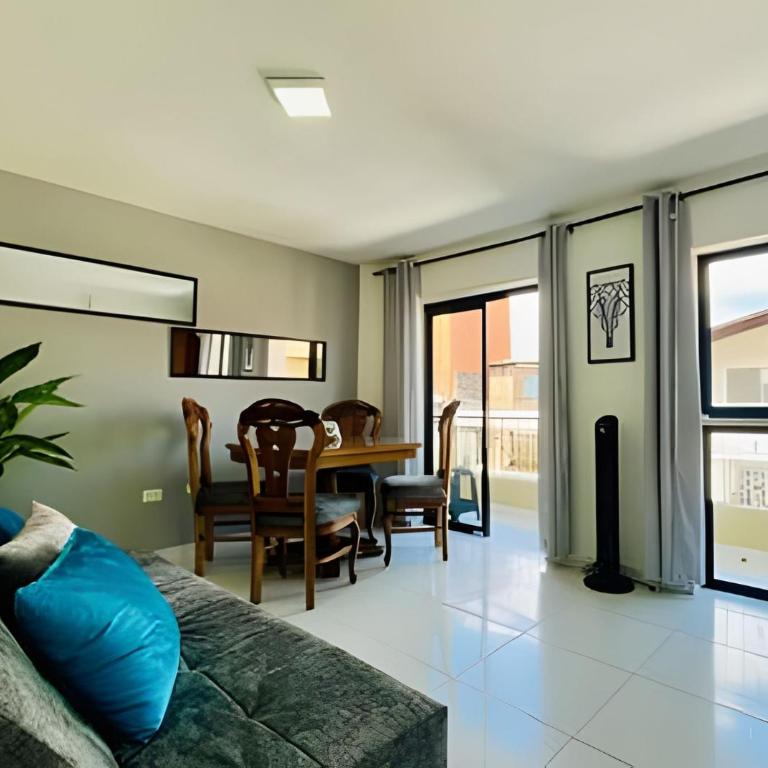 ApartaEstudio con balcón e iluminado Cerca de todo - Apartamento - 2