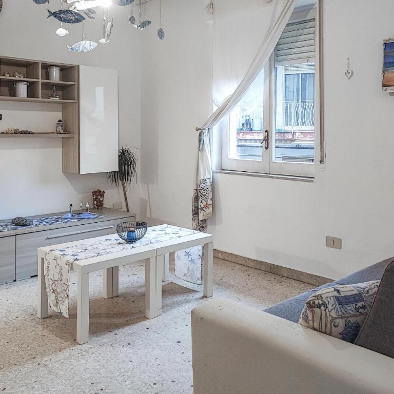 Beautiful Apartment In Giardini Naxos With Wifi - Appartamento con 2 Camere da Letto - 6
