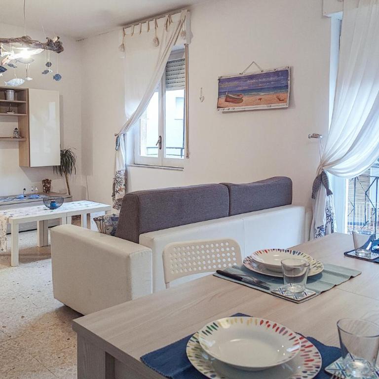 Beautiful Apartment In Giardini Naxos With Wifi - Appartamento con 2 Camere da Letto - 8