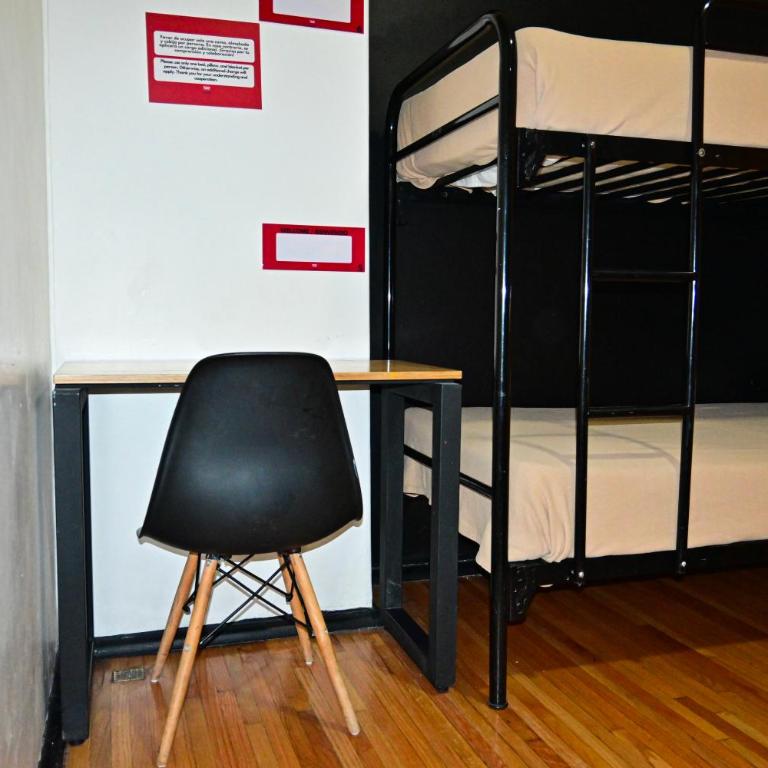 Hostel Mundo Joven Catedral - Bed in 4-Bed Female Dormitory Room Shared Bathroom - 5