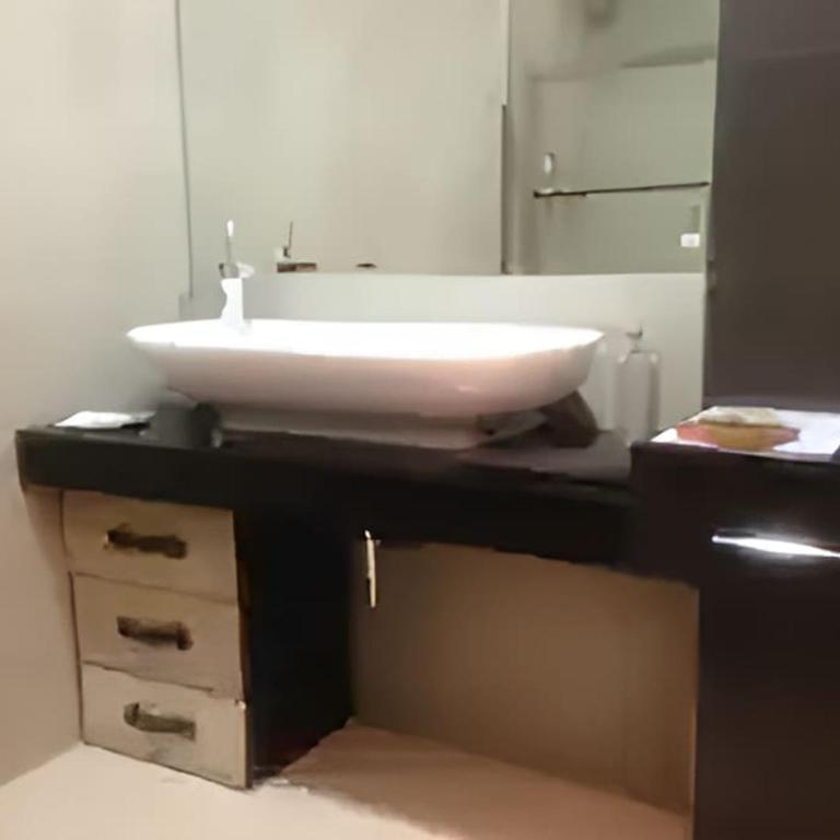 Piso grande en muy buena ubicación - Apartment mit 3 Schlafzimmern und Balkon - 11