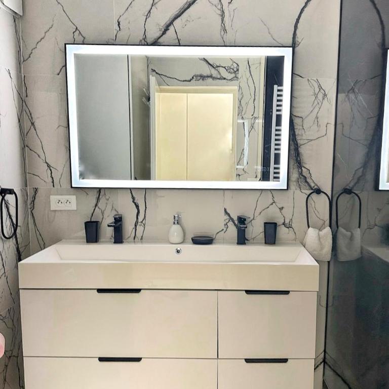 Studio 36mt2 a 5 min a pied boulevard de Belgique MC - Studio - 14
