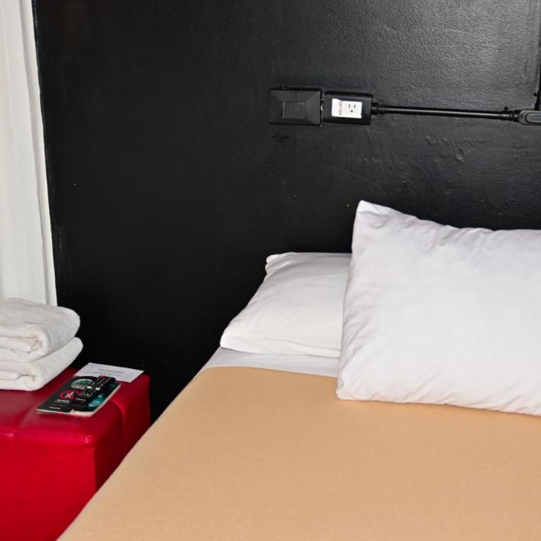 Hostel Mundo Joven Catedral - Double Room with Shared Bathroom - 2