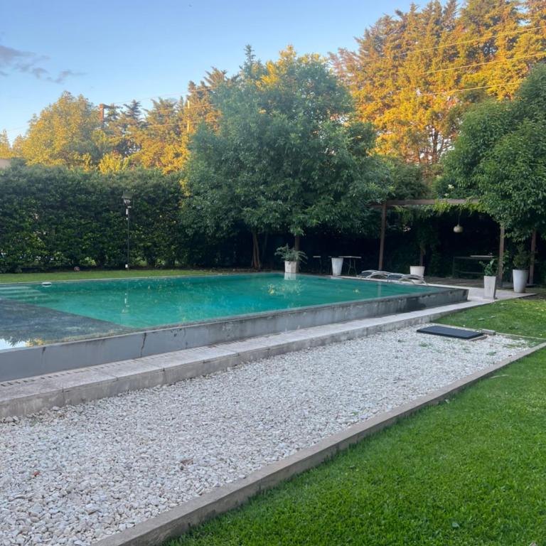 PILAR BARRIO PRIVADO con AMENITIES CASA 6 AMB CON PISCINA - Three-Bedroom House - 41