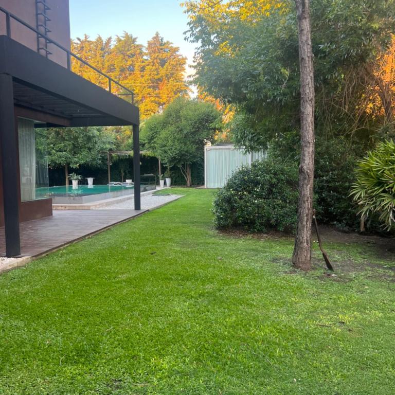 PILAR BARRIO PRIVADO con AMENITIES CASA 6 AMB CON PISCINA - Three-Bedroom House - 44