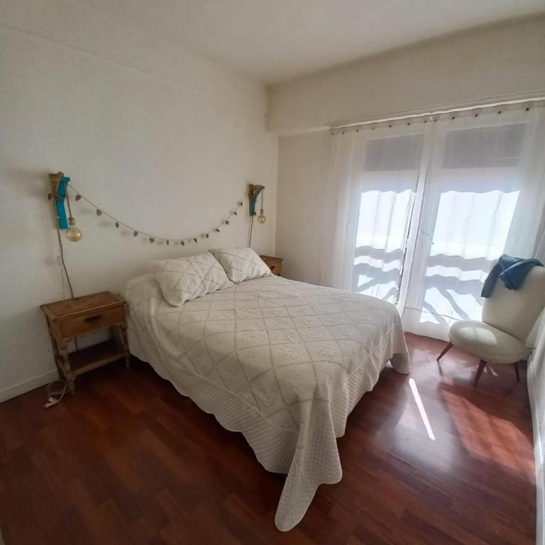 Depto 2 ambientes La Perla - One-Bedroom Apartment - 2