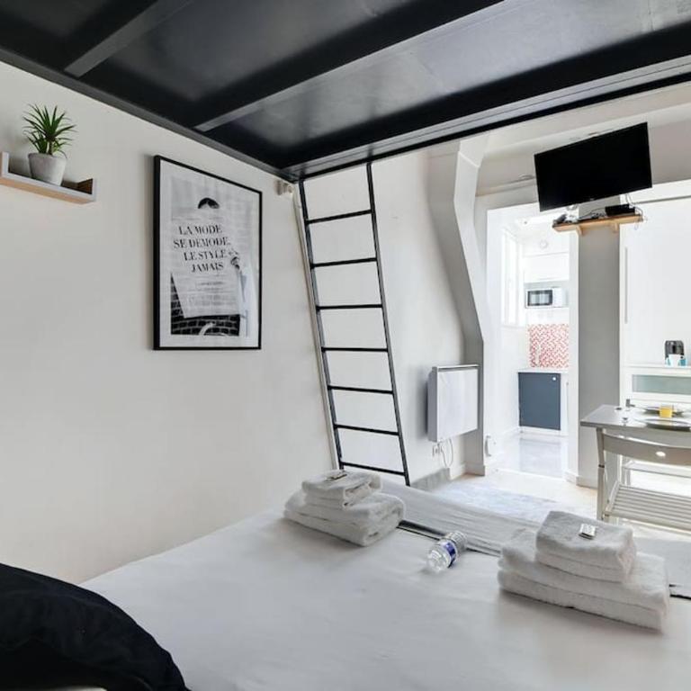 Studio paisible Paris 10ème - Canal St Martin - Appartamento con 1 Camera da Letto - 8
